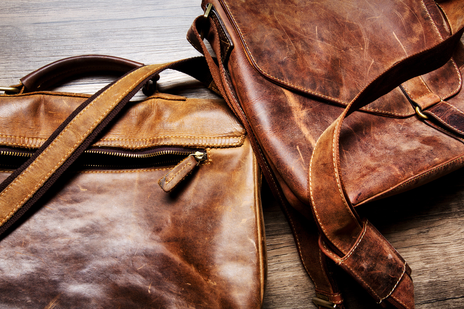 Кожевенная 10. Old Leather. Текстура кожаной сумки. Lion Rose кожаные изделия. Handmade Antique Leather Bags.